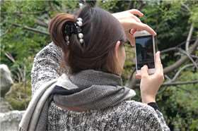 4k-米色连衣裙高跟鞋美女街拍肉丝