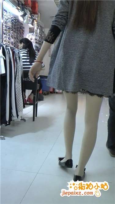 街拍白丝袜美腿美女
