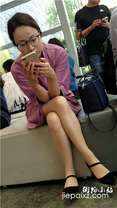 4k超清，漂亮连衣裙气质高跟美腿小姐姐