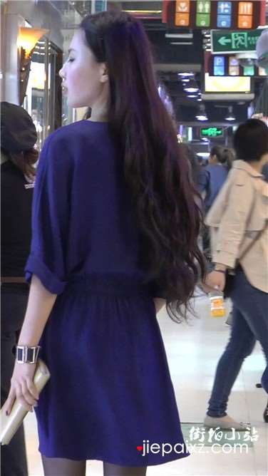 街拍极品黑丝漂亮美女