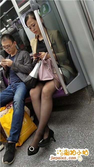 4k视频，极品黑丝高跟鞋美女业务繁忙