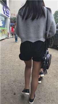 灰丝性感学生妹