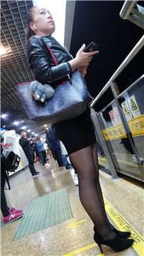 4k-街拍高跟黑丝袜长腿美颜熟女