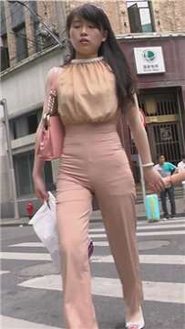 街拍超极品性感年轻美少妇 [3.34 GB]