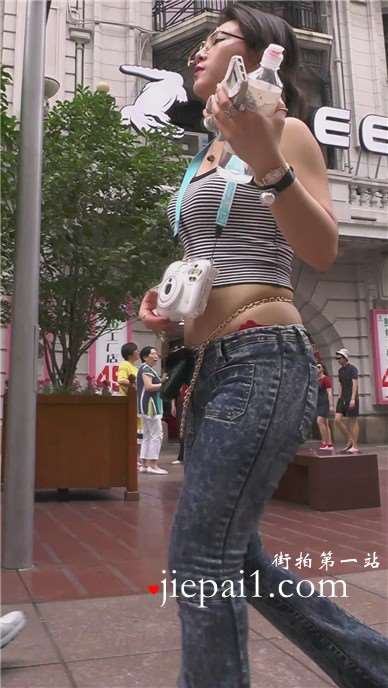 超短吊带背心肥臀丰满紧身牛仔喇叭裤 [2.17 GB]