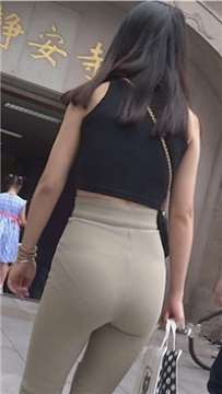 超级劲爆美臀紧身裤内痕明显大美女 [652 MB]