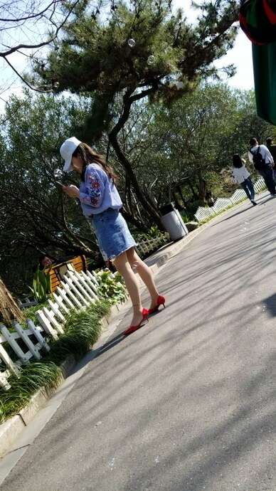 4k超清，艳丽红高跟气质丝袜美腿小姐姐！