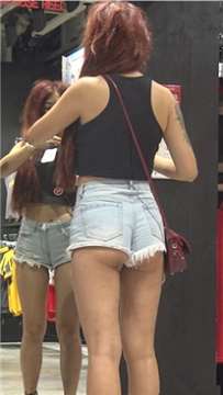 4k-极品劲爆身材超短热裤圆臀美女姐姐逛服装店 [3.06 GB]