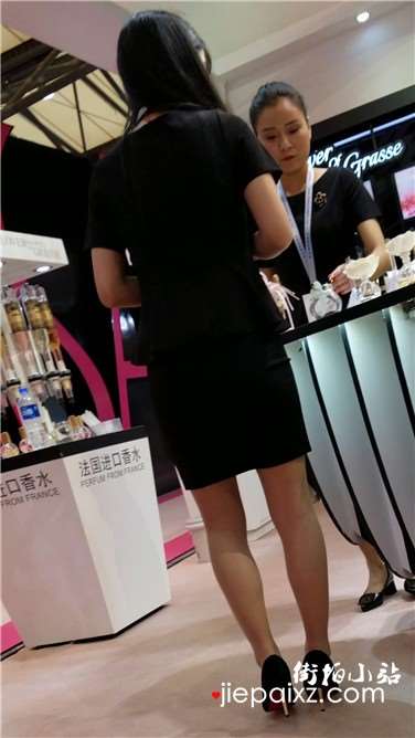 4k超清，OL制服职业装细腿高跟化妆品导购