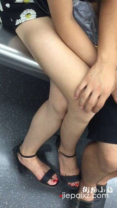 干净玉足美腿