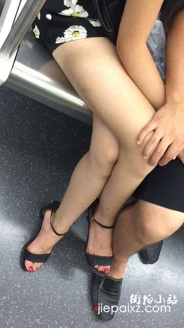 干净玉足美腿