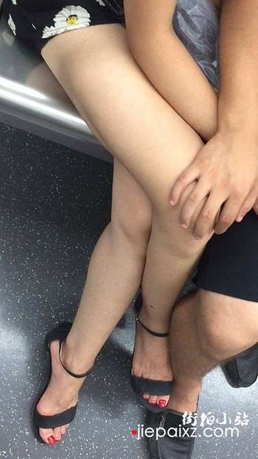 干净玉足美腿