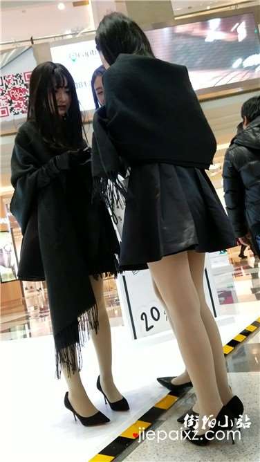 4k超清，气质短裙丝袜高跟文艺小清新美女