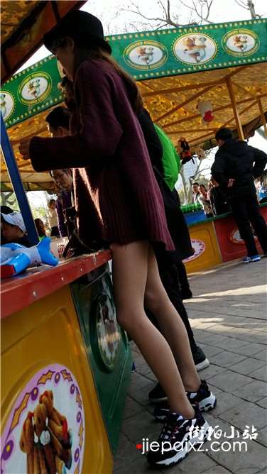 4k超清，街拍气质美腿性感高颜值女神姐姐