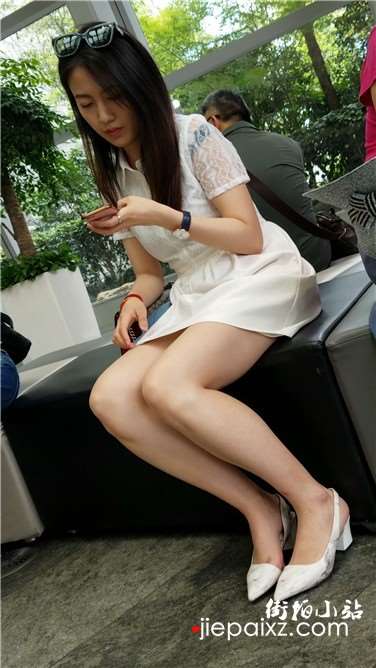 4k超清，美到爆的白皙长腿女神美女