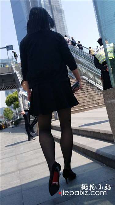 4k超清，街拍气质OL黑丝高跟鞋美女