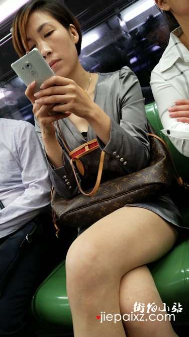 4k超清，极品白皙美腿OL制服美女