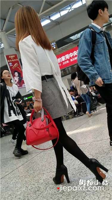 4k超清，跟拍超极品高跟鞋黑丝性感好身材女神
