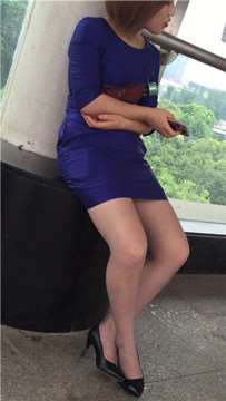 性感蓝色包臀裙高跟鞋美女