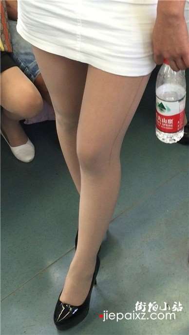 肉丝袜包臀裙美女