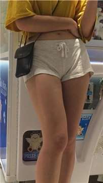 黄衣小蛮腰女孩小小年纪就交男友！[2.68 GB]