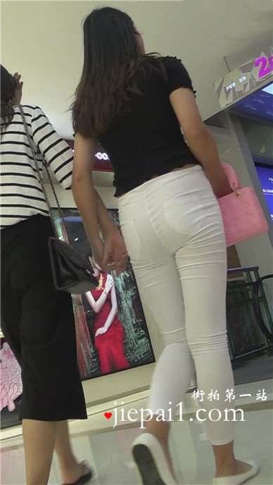 街拍白裤美臀性感美女跟闺蜜逛商场 [1.33 GB]
