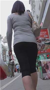 街拍肥美紧身裤SF [716 MB]
