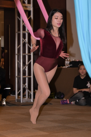 锻炼中的性感美女
