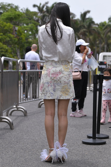 蝴蝶结高跟鞋美女