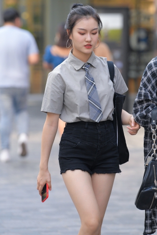 黑色热裤美女