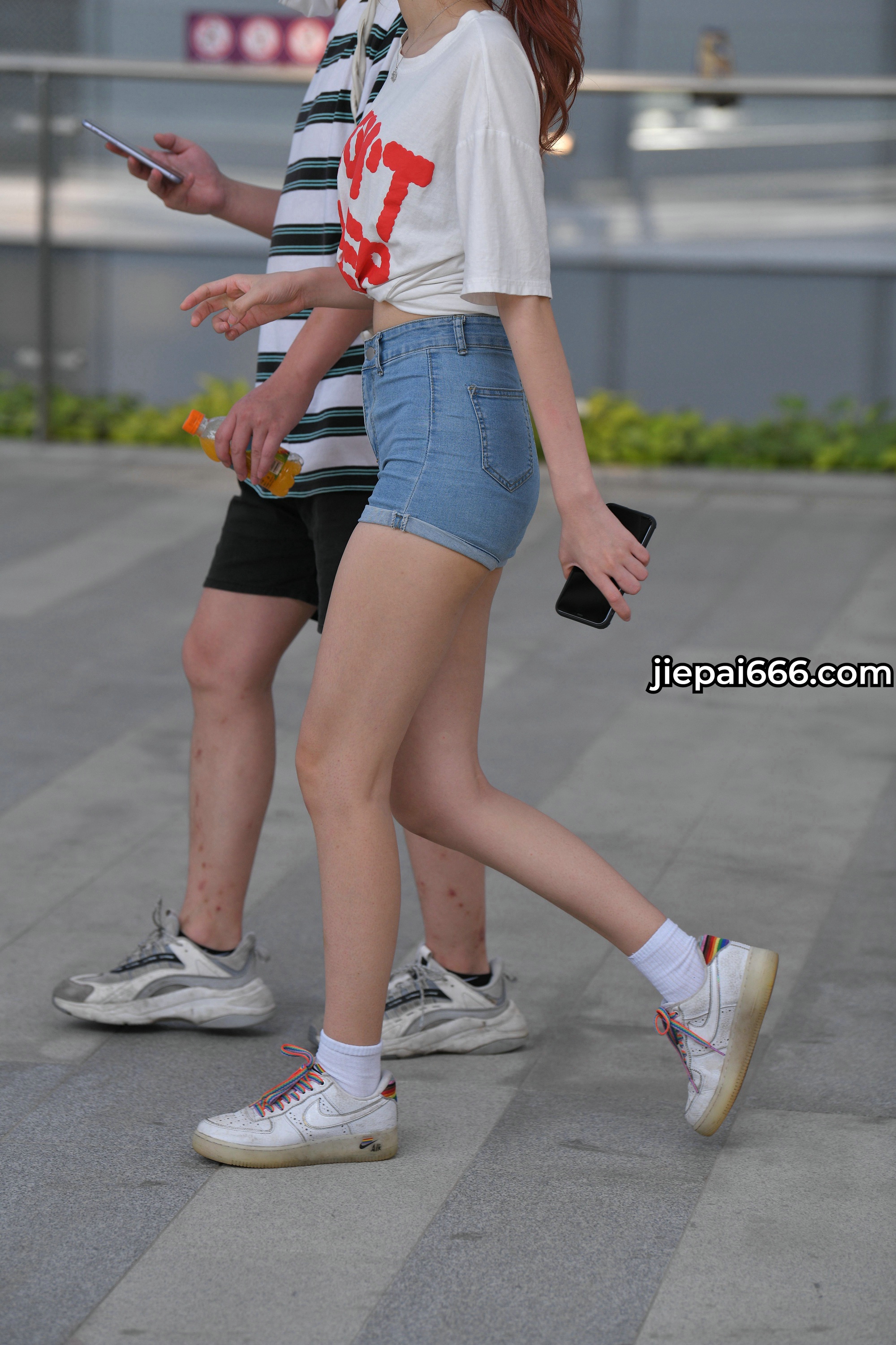 紧身热裤美女