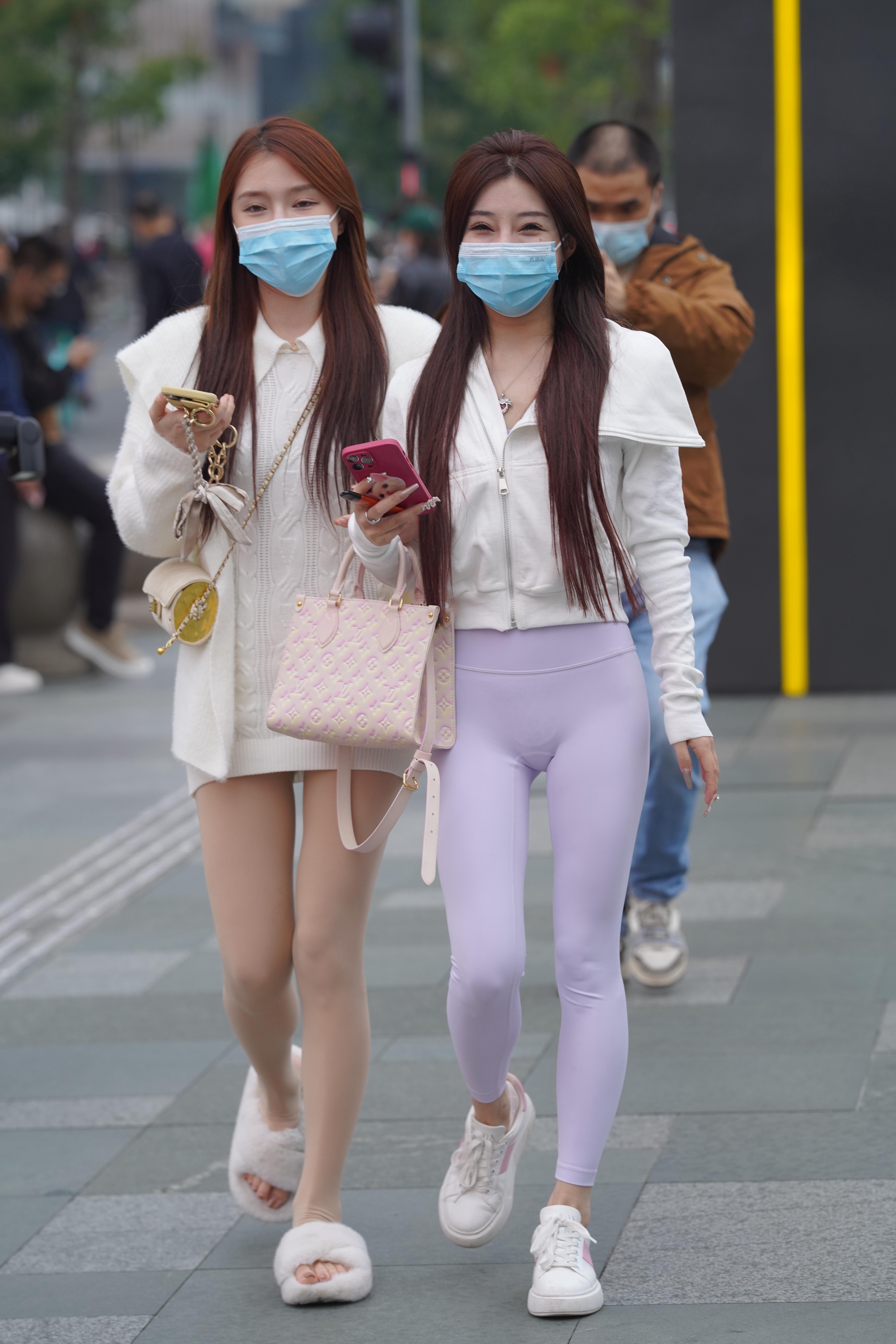 丝袜和瑜伽裤美腿