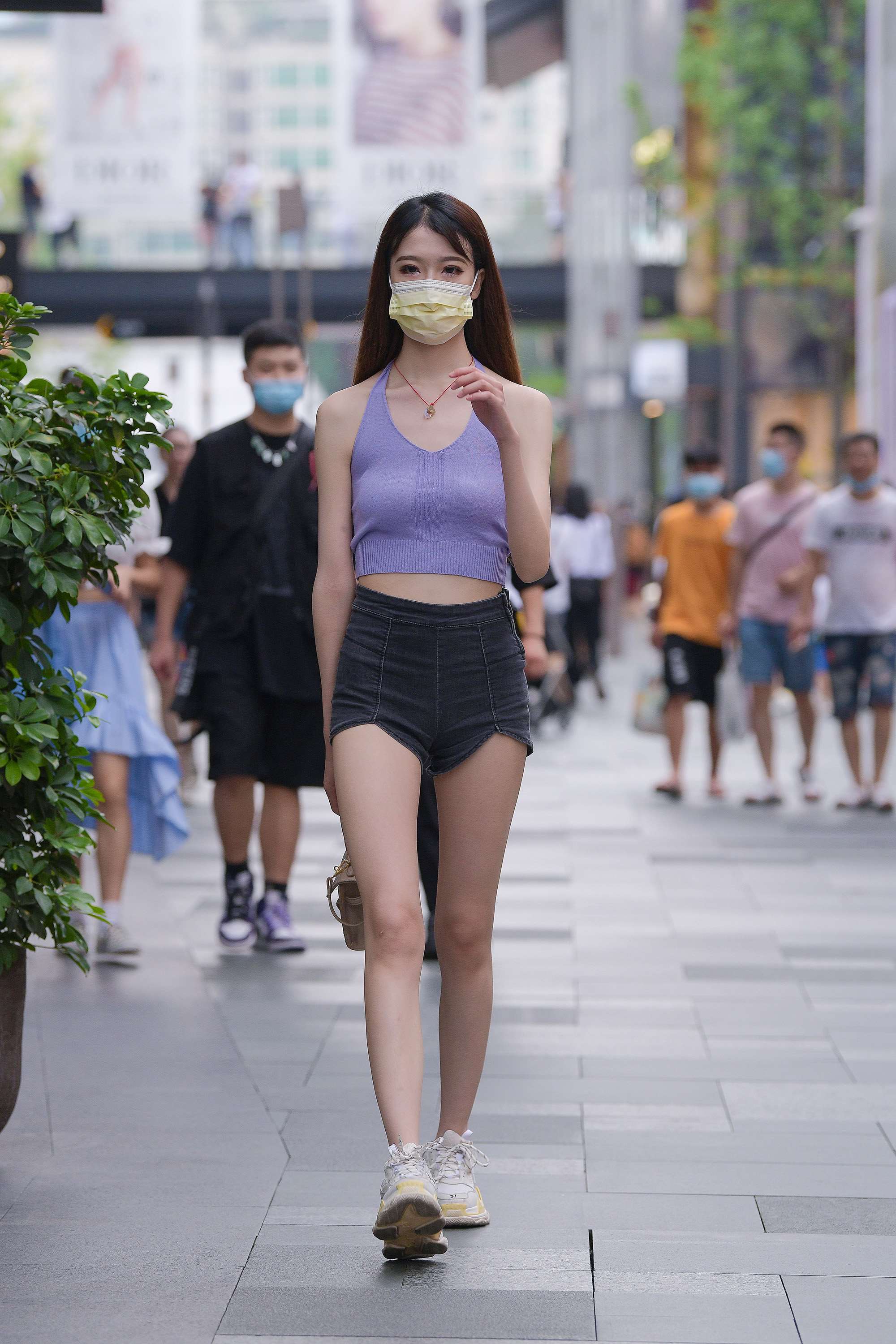 J92S级超靓丽大长腿美女