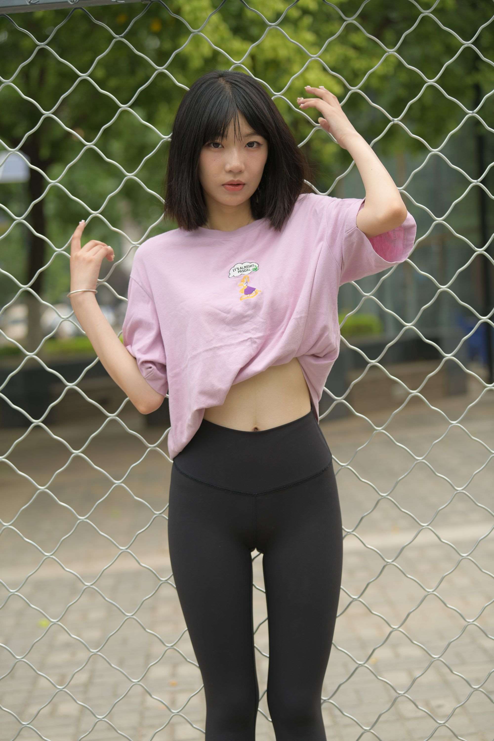 801黑色瑜伽篮球课女孩