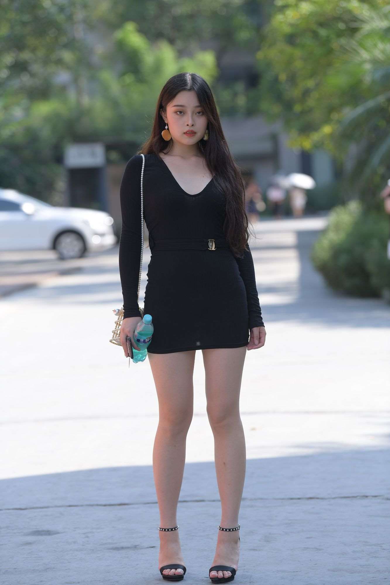 M870黑色紧身裙美女（无水印精品）