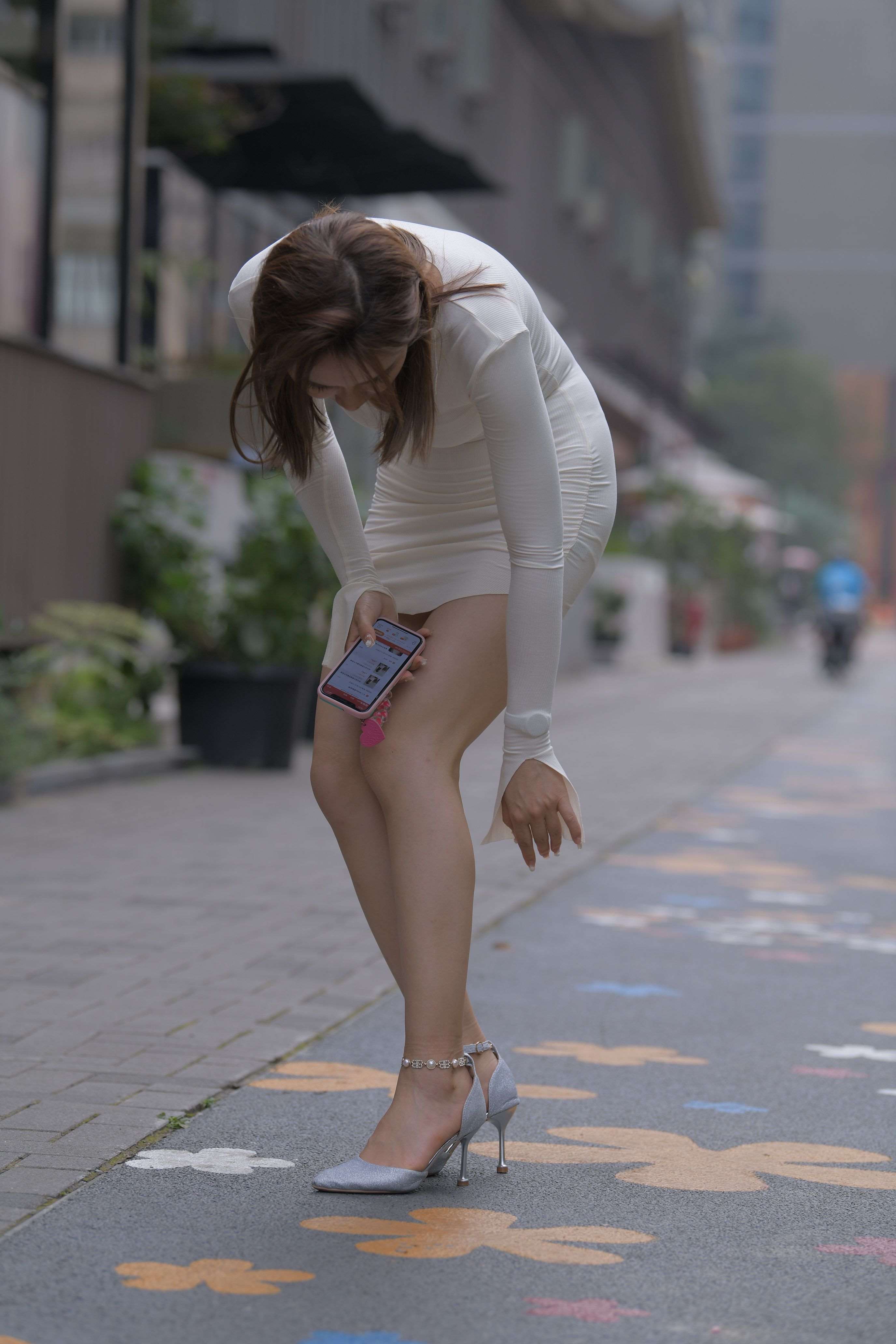 M918白裙美女-4K
