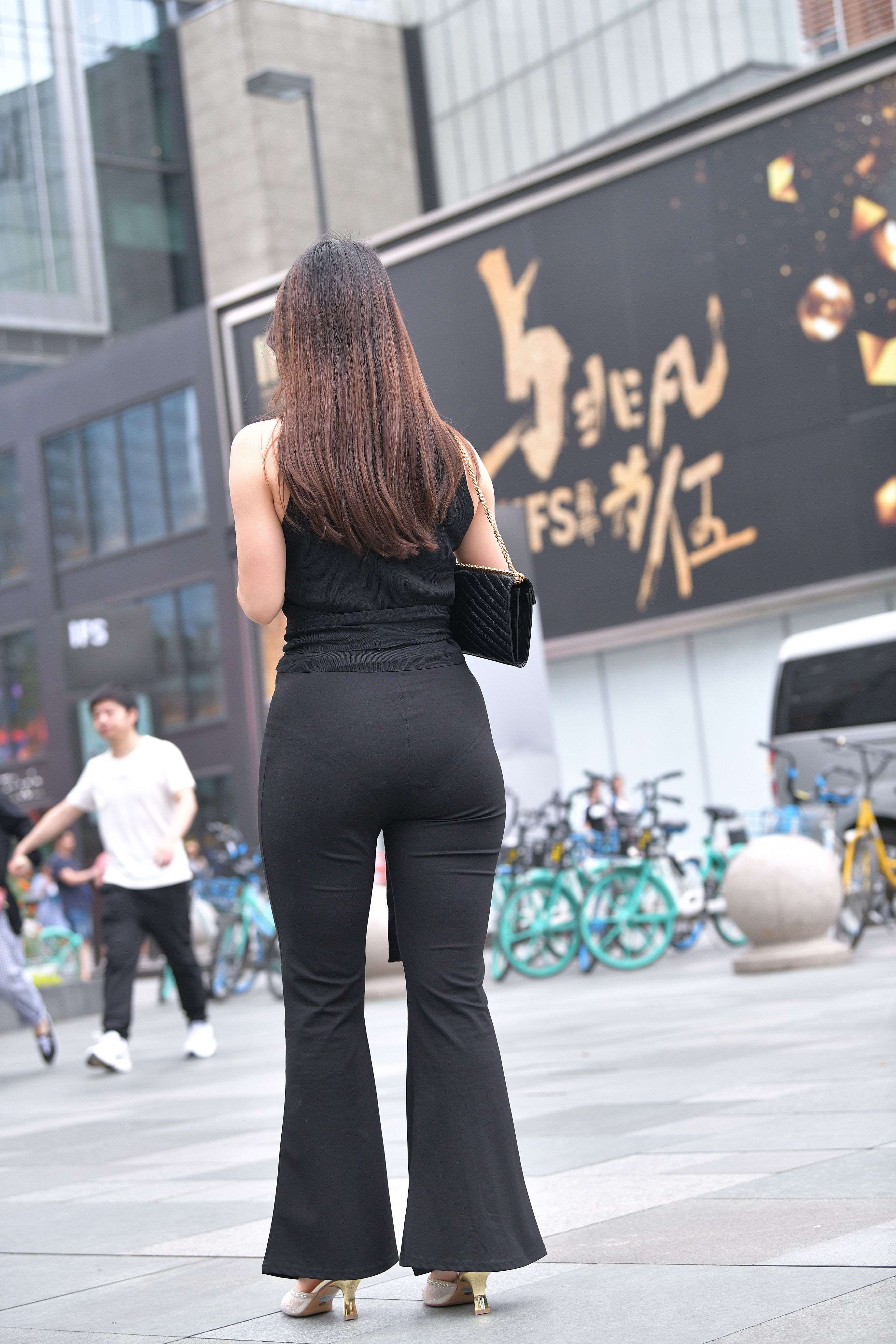 J59紧身黑裤