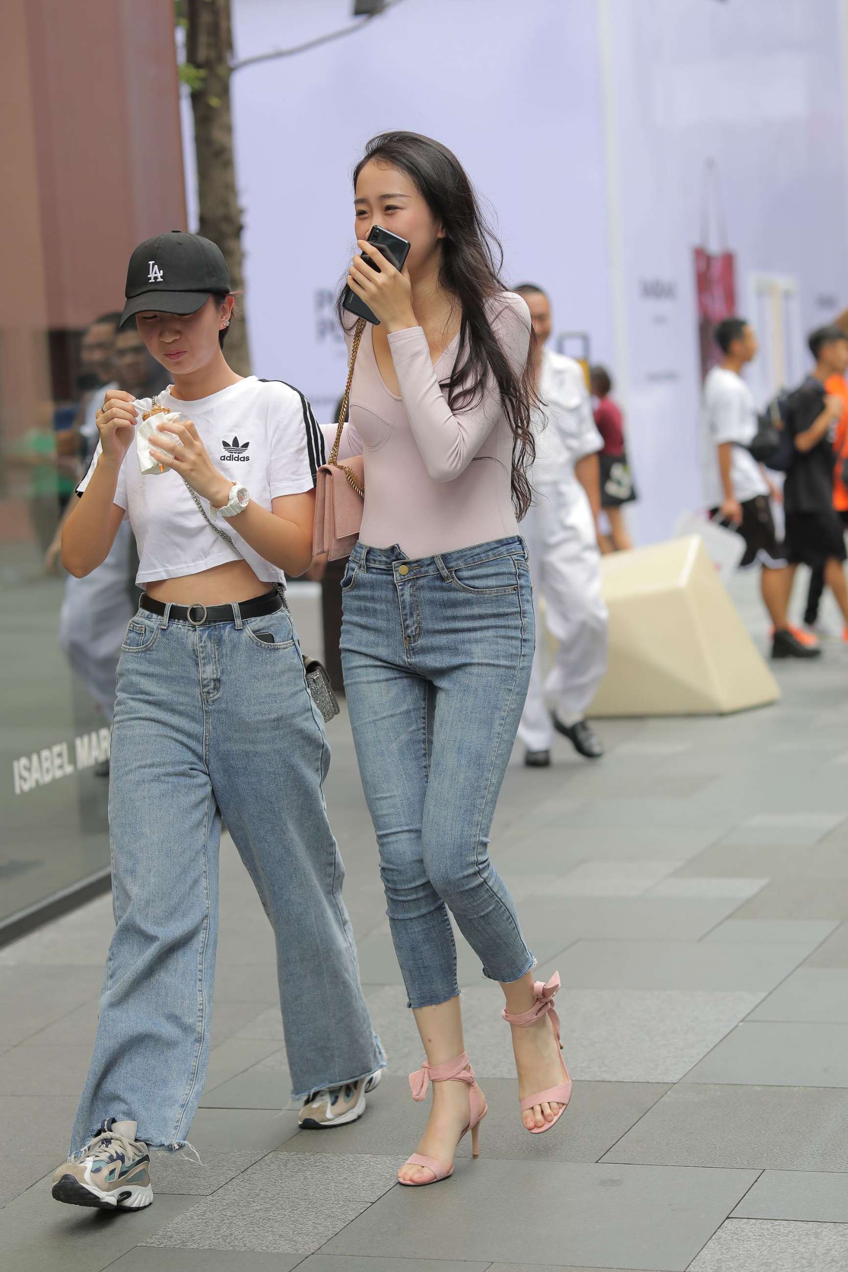 J169紧身牛仔 身材很好