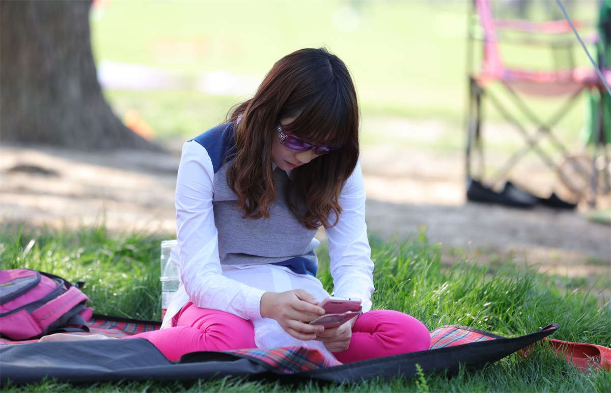 No968 俊俏小媳妇的超薄肉丝