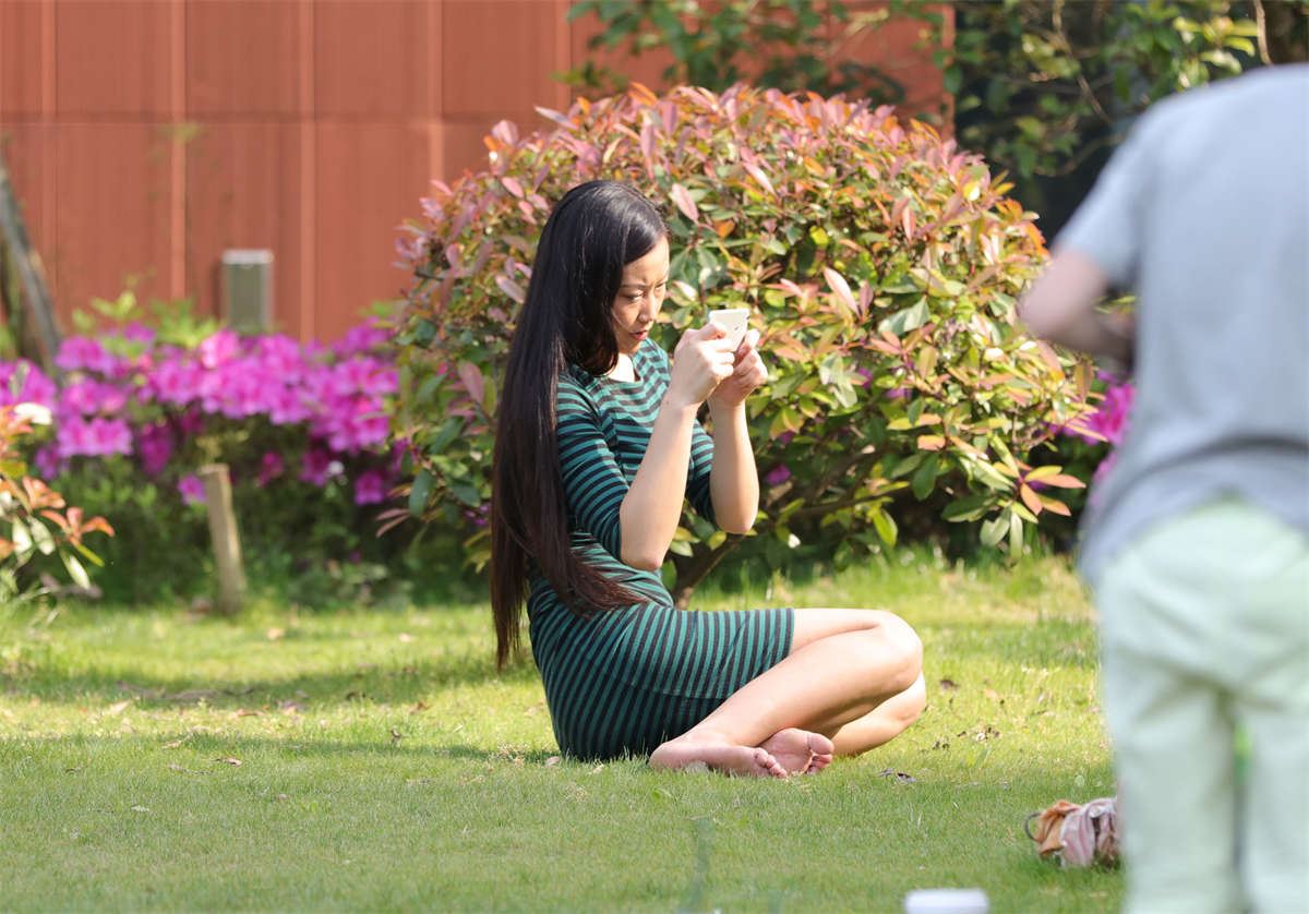 No1000 女郎身材窈窕但这脚的口味偏重，全程特写冲击