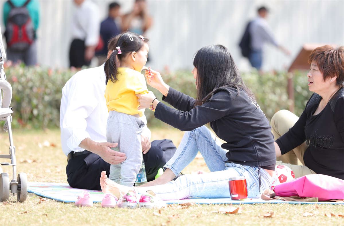 No1083 美丽少妇一双细长玉足的性感度爆棚 第2套