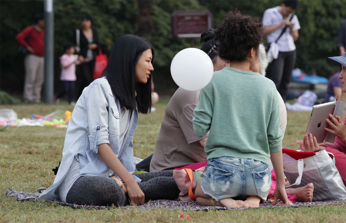 No529 同坐美女都是美脚，正好一网打尽