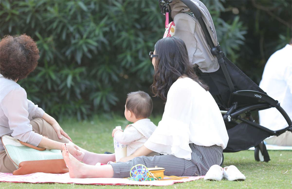 No1137 集美艳、雪肌、玉足于一身的极品少妇登场了 第2套