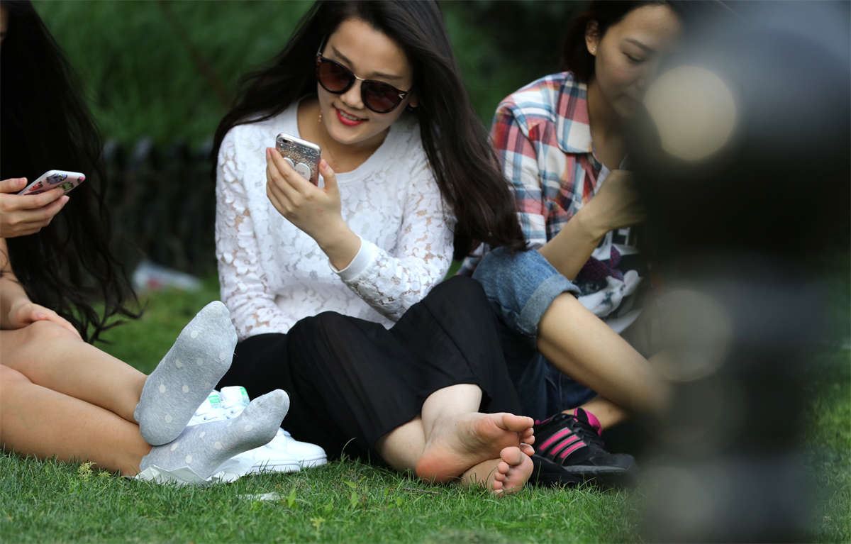 No1161 人人都爱的大眼长发美少女，更何况还有双粉N的玉足 第1套
