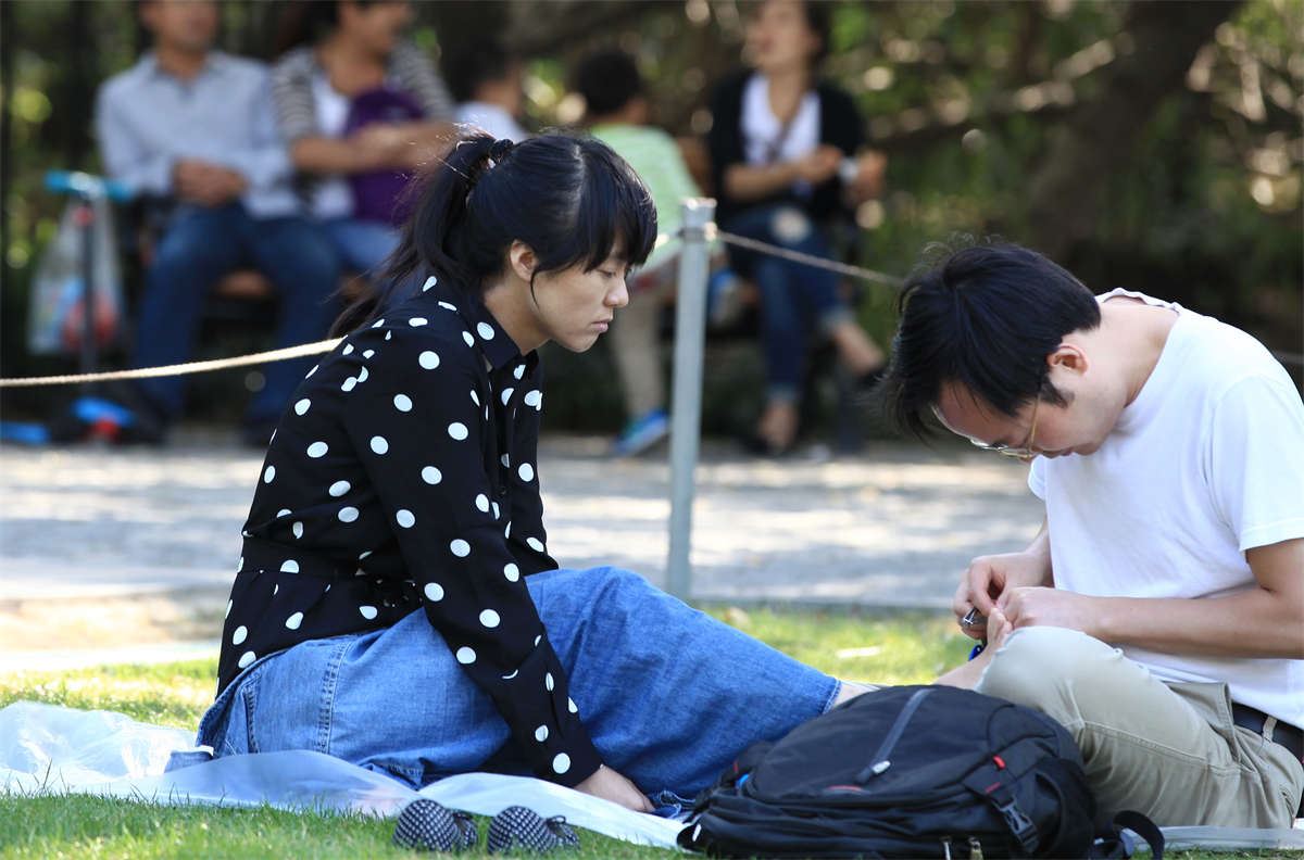 No1239 因为是双美足，所以可以任性地让男人为它细心服务