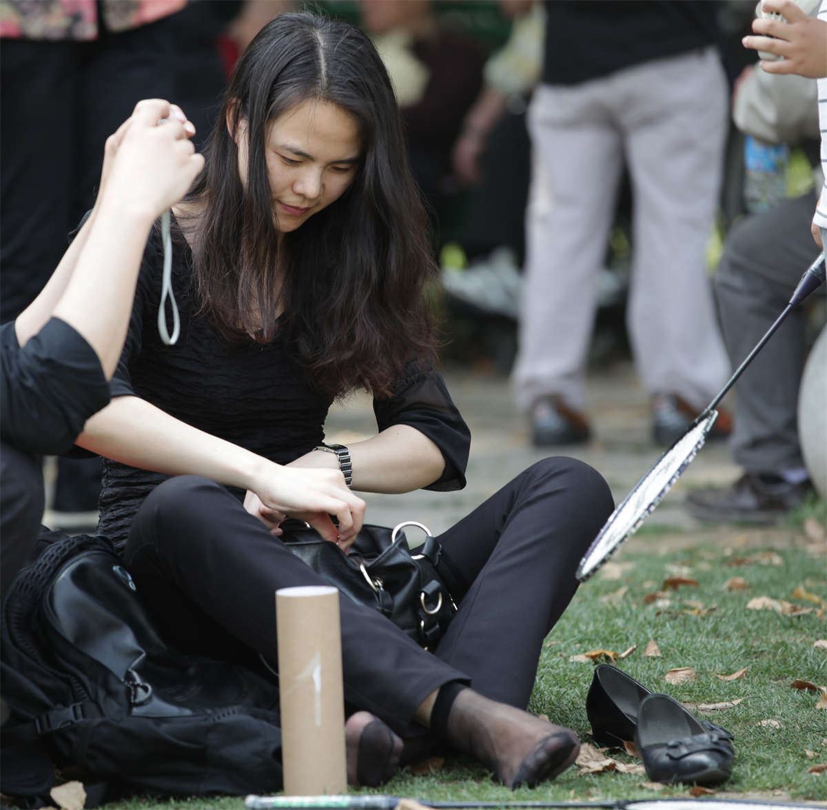 No354 高挑少妇黑衣黑裤短黑丝的完美搭配