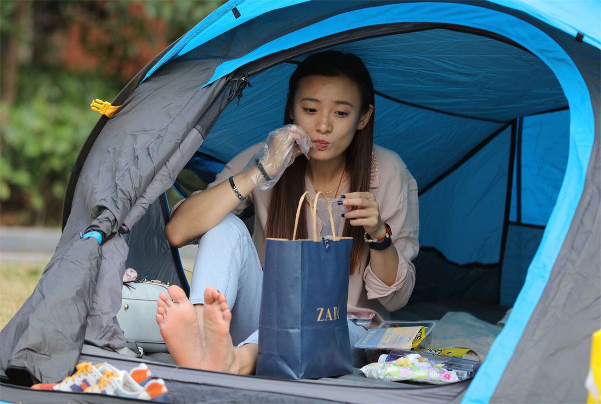 No1264 两双高分美女美足终成压轴大餐 第3套