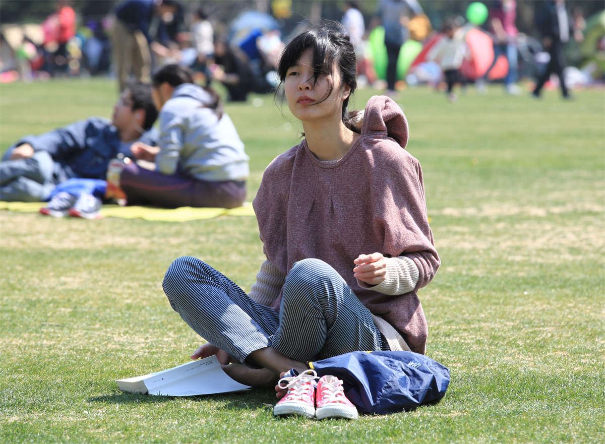 No267 清纯女生的午后阅读时光
