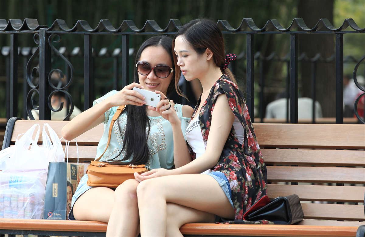 No57 碰上这种级别的漂亮女孩，谁能不看？