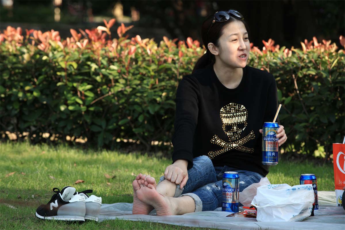 No14 美女双人组的优势：美足出镜还能美颜作景